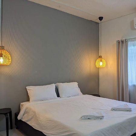 V At Panus Hotel Phanat Nikhom Ngoại thất bức ảnh