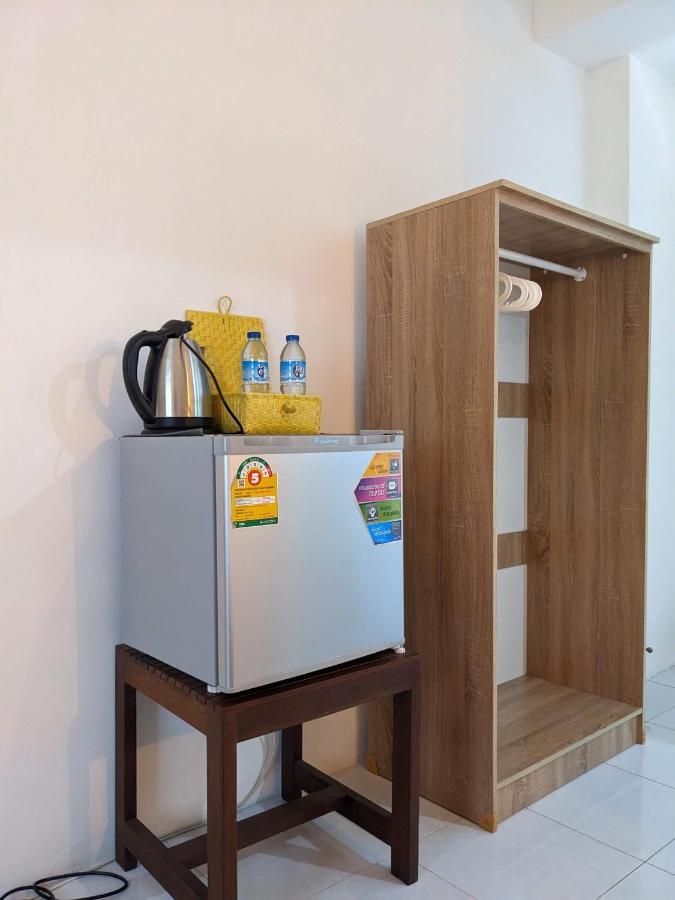 V At Panus Hotel Phanat Nikhom Ngoại thất bức ảnh