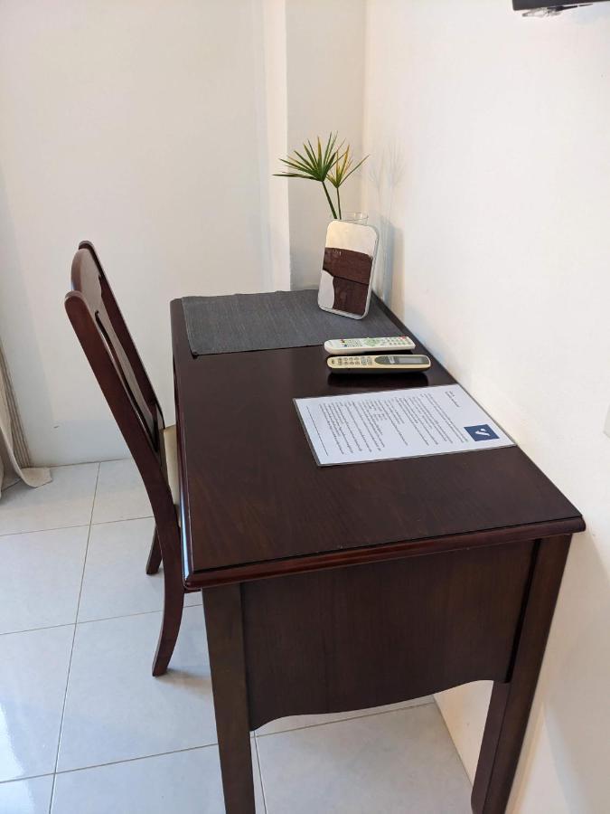 V At Panus Hotel Phanat Nikhom Ngoại thất bức ảnh